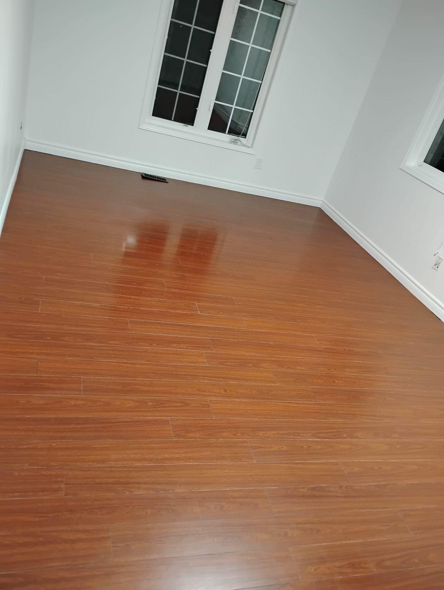 Laminate Floor — Shining